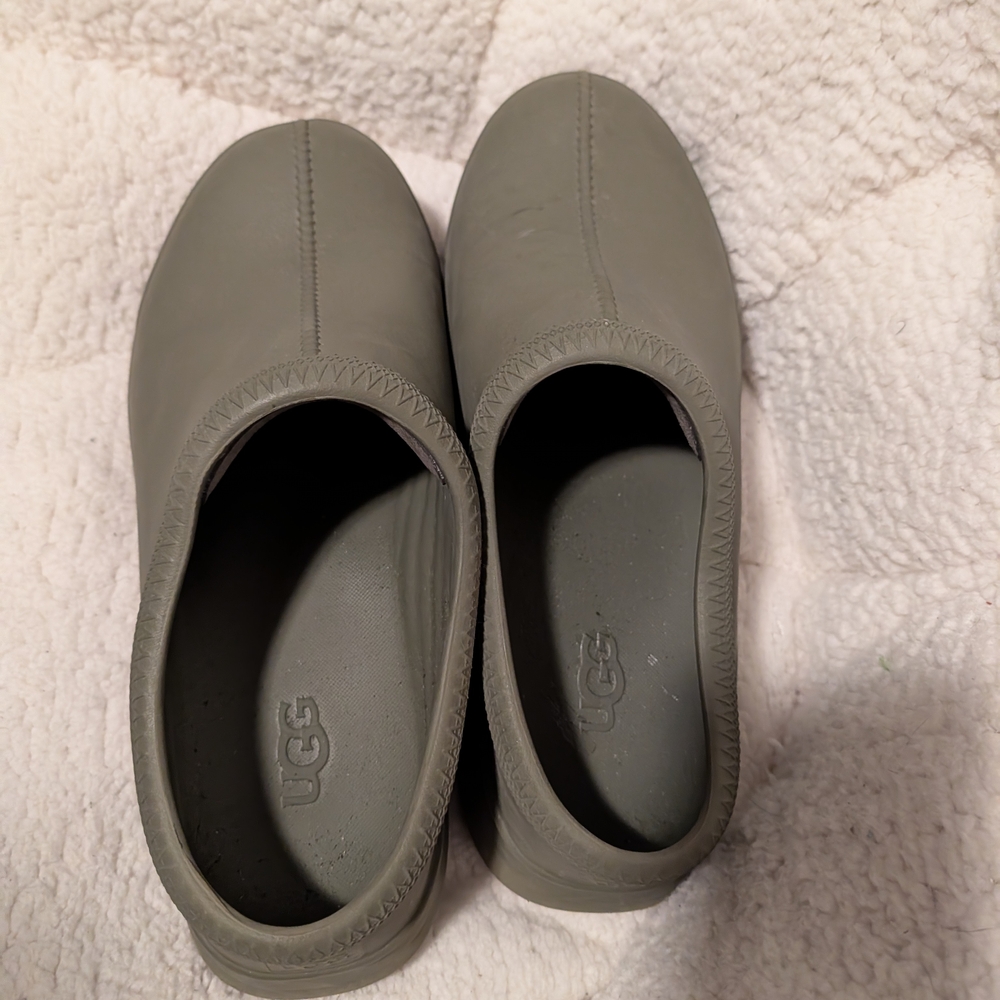 Gray Ugg Clogs - image 3
